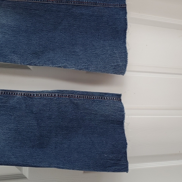 All jeans 2/$20🫦Eckored stretch lower rise flare jeans. Sz 9 perfect condition! - Picture 3 of 15